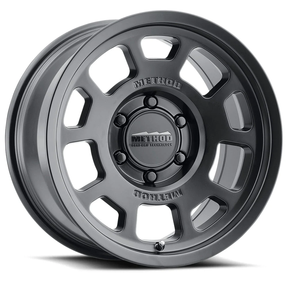 METHOD MR705 Bead Grip, 17x8.5, 6x5.5- CLEARENCE